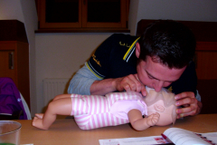 18767_2014_baby_erste_hilfe_18