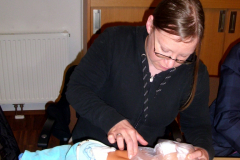 18809_2014_baby_erste_hilfe_16