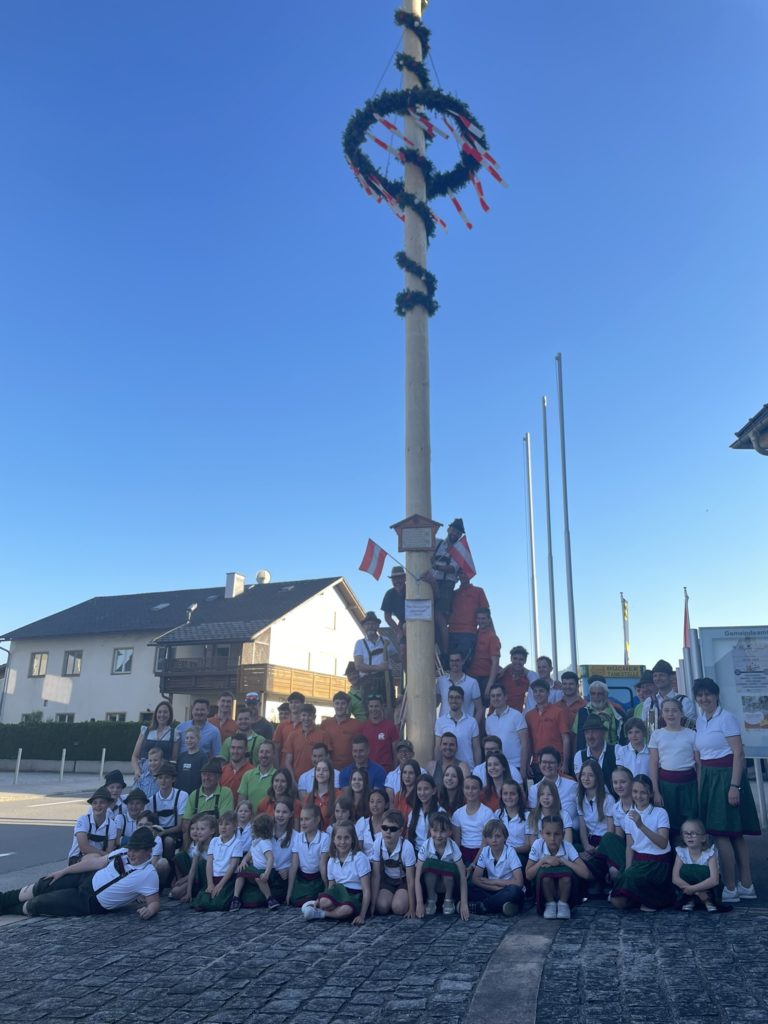 Maibaumaufstellen 2025 in Kirchham & Hagenmühle