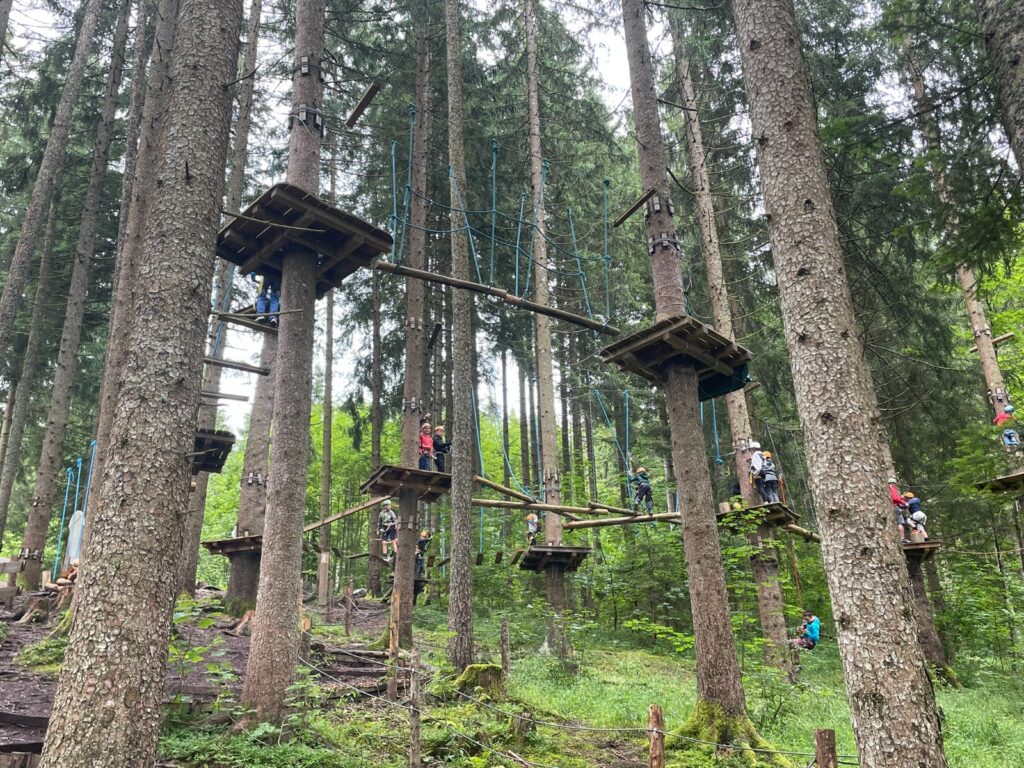 Ferienpassaktion des Sozialausschusses – Hoch hinaus am Gleinkersee!